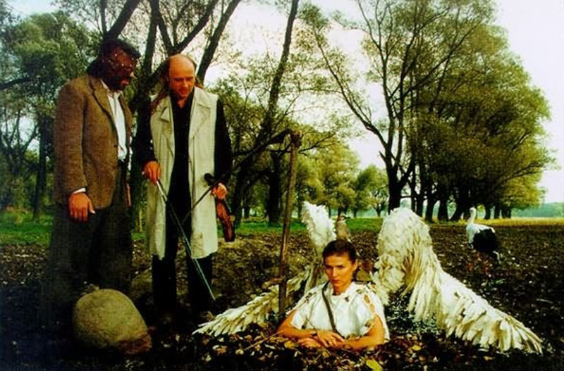 Grażyna Błęcka-Kolska w filmie "Grający z talerza" reżyseria: Jan Jakub Kolski, 1995, fot. Telewizyjna Agencja Produkcji Teatralnej i Filmowej
